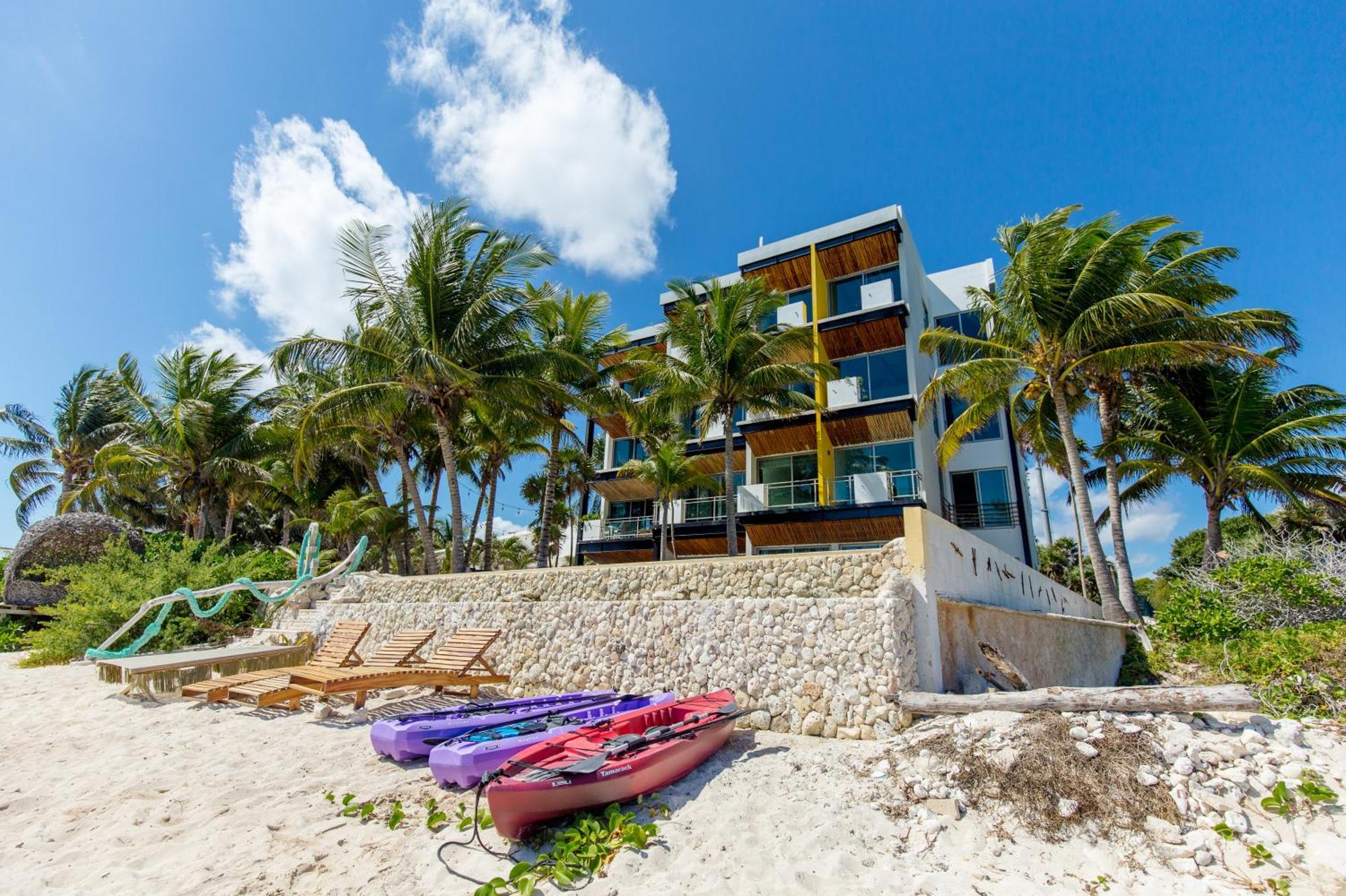 Angelina 28 Beachfront And Family Apartments - Modern And Relaxing Long Stays - 20 Min From Cancun Airport Puerto Morelos Zewnętrze zdjęcie